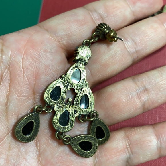 🖤VTG💕Faceted black crystal earrings - Picture 6 of 7